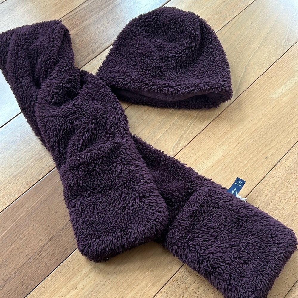 GAPKIDS hat and scarf set